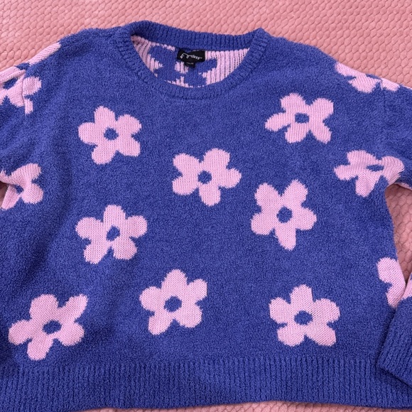 Art Class Blue and Pink Floral Sweater - Picture 3 of 5